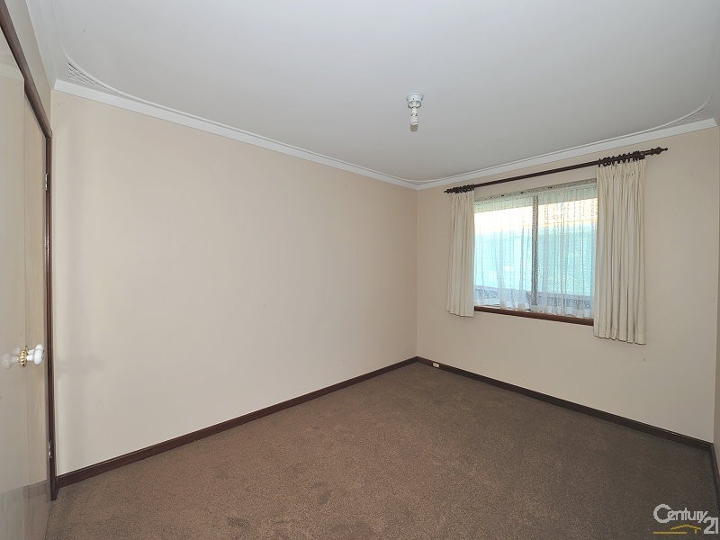 71 Leslie Street, Dudley Park WA 6210