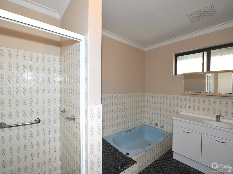 71 Leslie Street, Dudley Park WA 6210