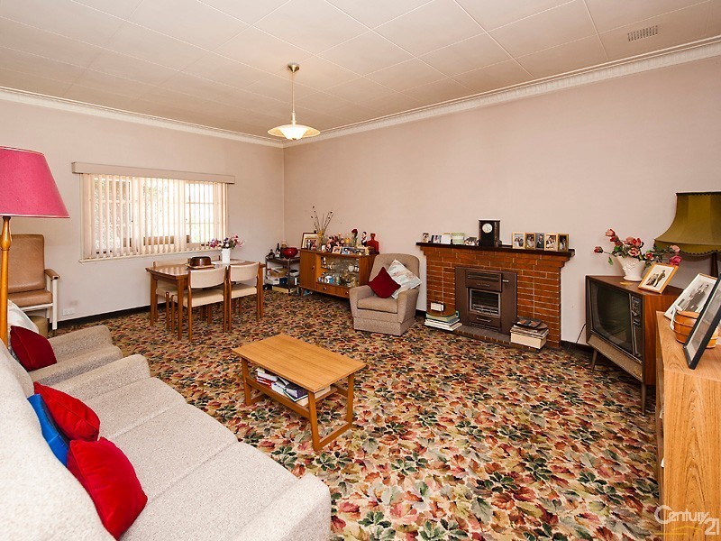 69 Tuckey Street, Mandurah WA 6210