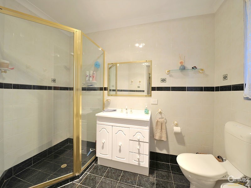 2/5 Nairn Road, Coodanup WA 6210