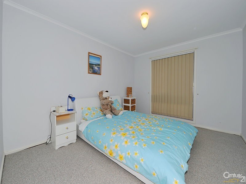 2/5 Nairn Road, Coodanup WA 6210