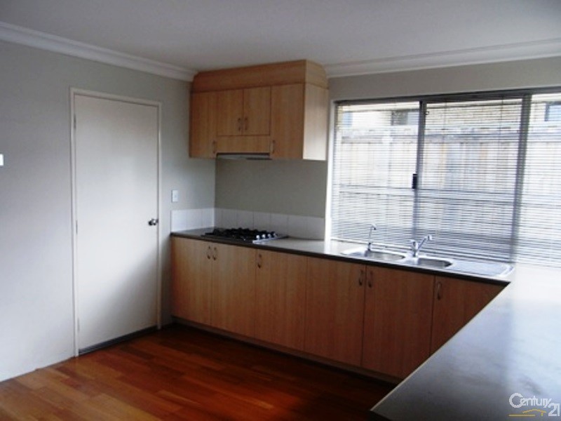 19 Grasshill Grange, Halls Head WA 6210