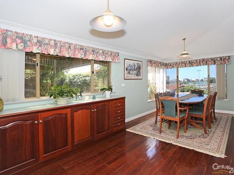 31 Hill Street, Halls Head WA 6210