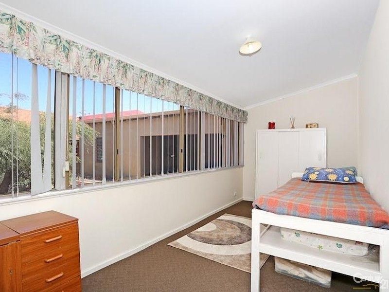 31 Hill Street, Halls Head WA 6210