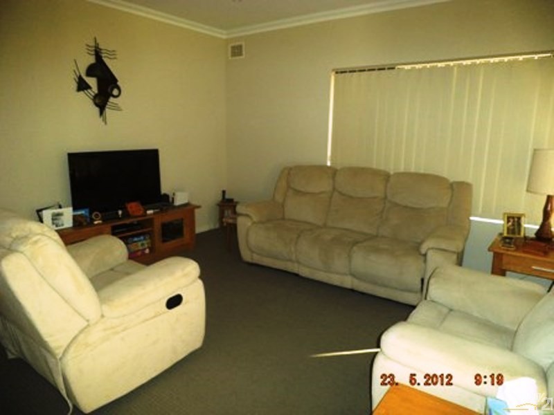 23 Stevenson Street, Dudley Park WA 6210