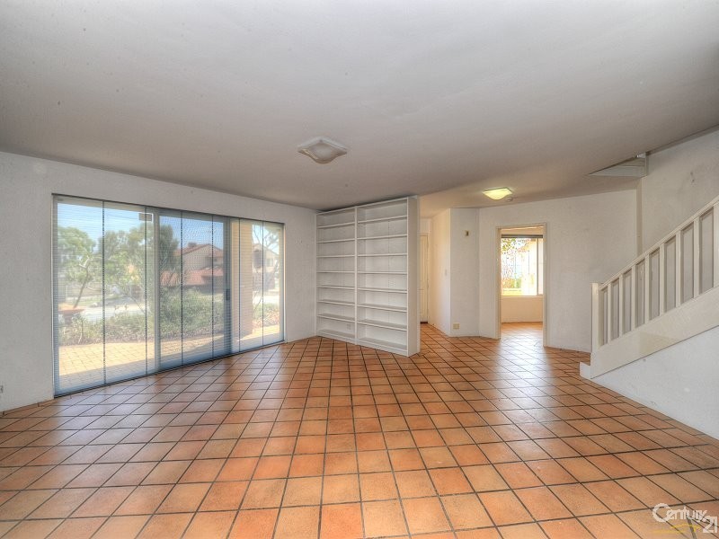 3 Janis Street, Halls Head WA 6210