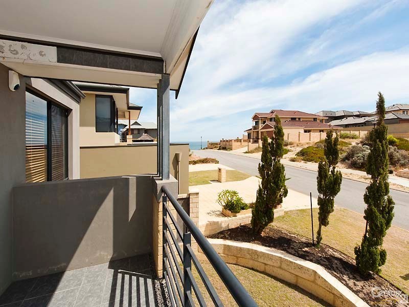 125 Westview Parade, Wannanup WA 6210