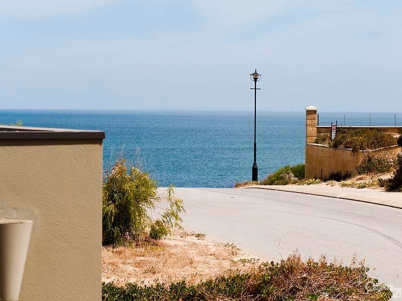 125 Westview Parade, Wannanup WA 6210