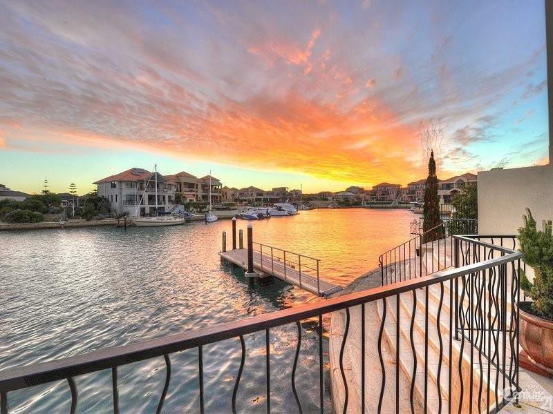 44/18 Port Quays, Wannanup WA 6210