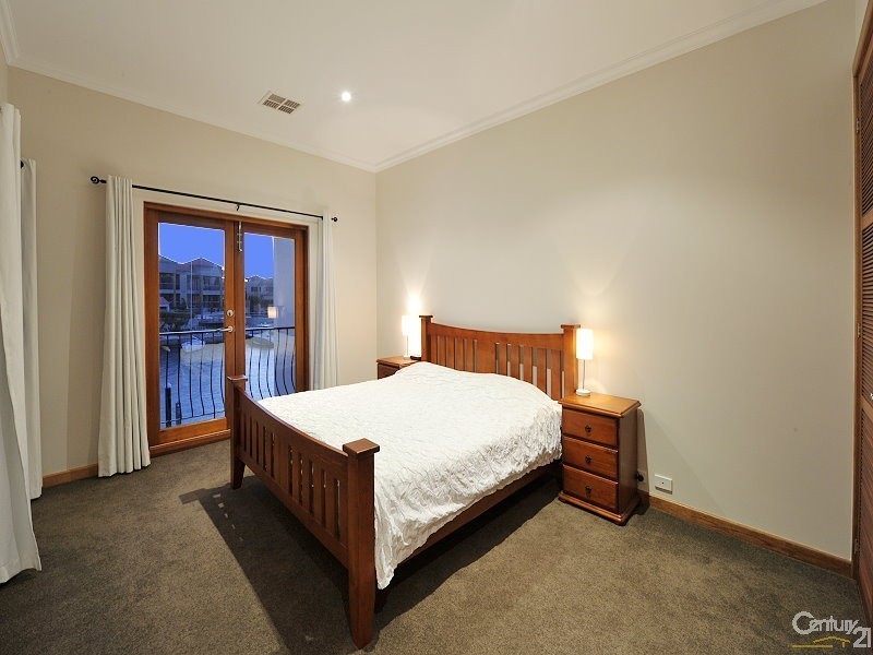 44/18 Port Quays, Wannanup WA 6210