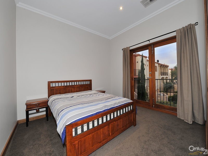 44/18 Port Quays, Wannanup WA 6210