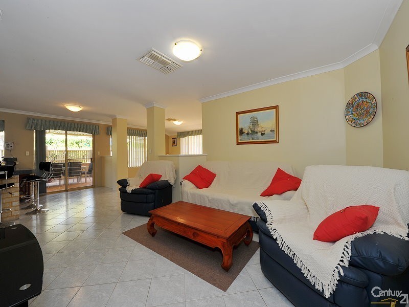 2 Hazlett Lane, Dawesville WA 6211