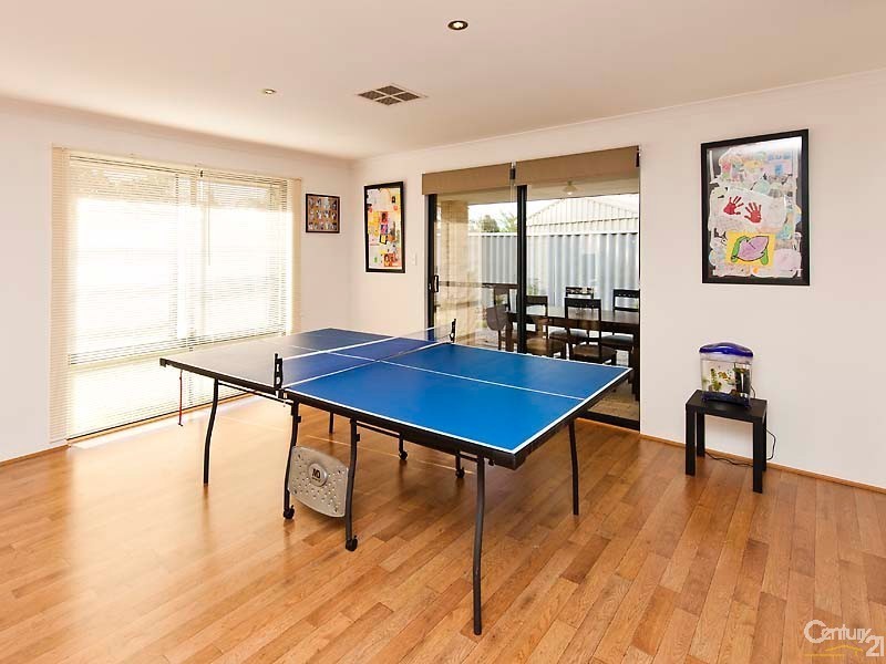 4 Revesby Place, Coodanup WA 6210