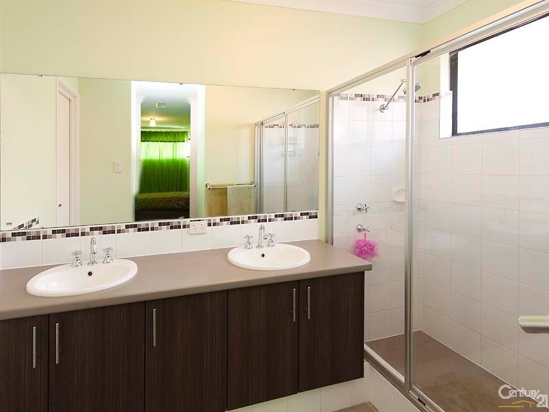 4 Revesby Place, Coodanup WA 6210