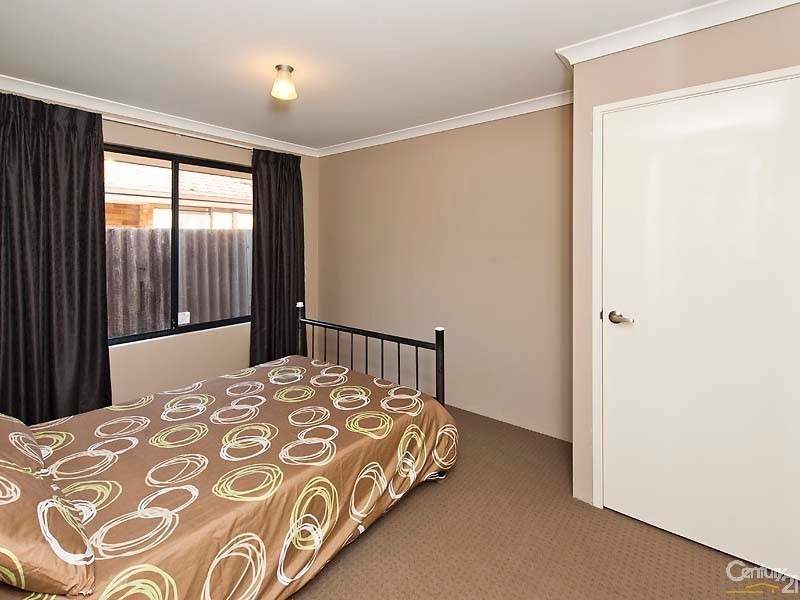 4 Revesby Place, Coodanup WA 6210