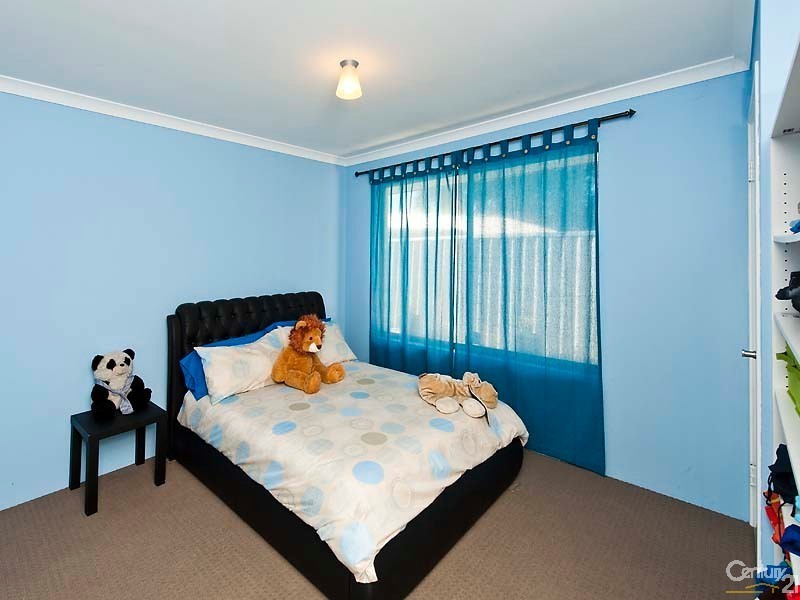 4 Revesby Place, Coodanup WA 6210