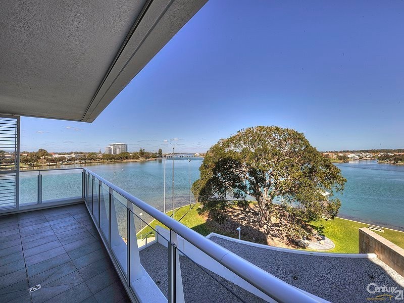 505/3 Marco Polo Drive, Mandurah WA 6210