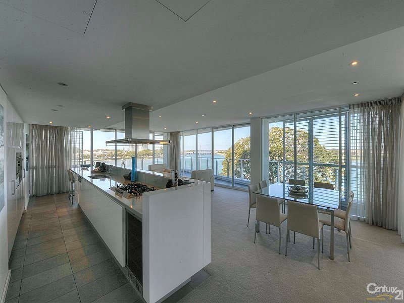 505/3 Marco Polo Drive, Mandurah WA 6210