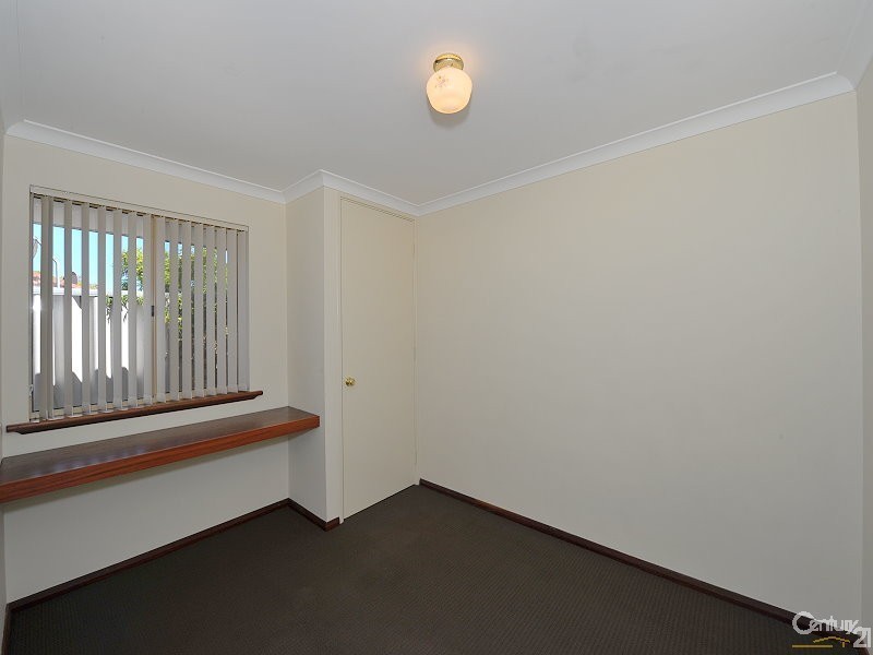 4 St Annes Terrace, Meadow Springs WA 6210