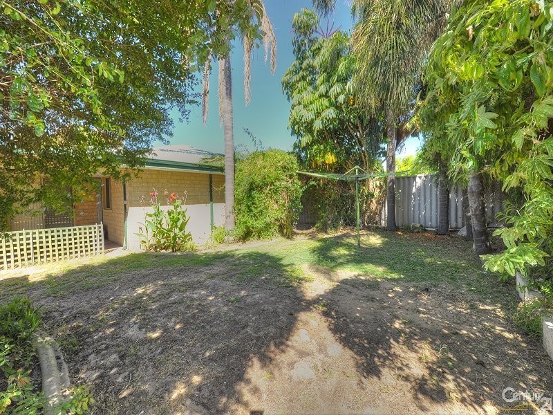 4 St Annes Terrace, Meadow Springs WA 6210