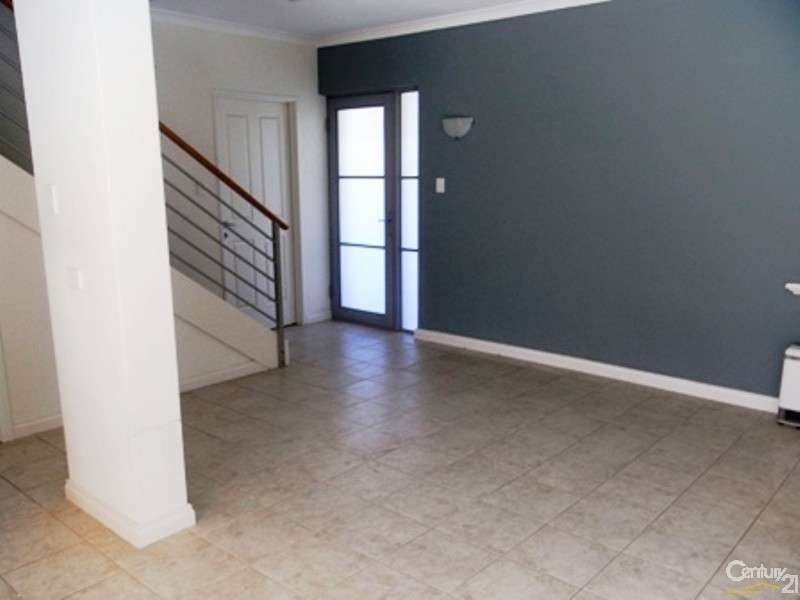 3/4 Stewart Street, Mandurah WA 6210