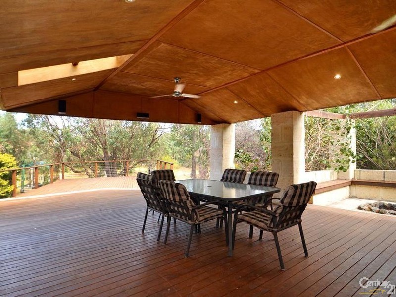 42 Serpentine Way, Stake Hill WA 6181