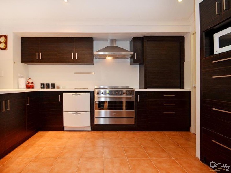 42 Serpentine Way, Stake Hill WA 6181