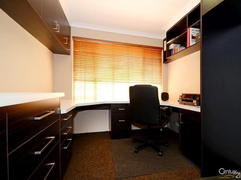 42 Serpentine Way, Stake Hill WA 6181