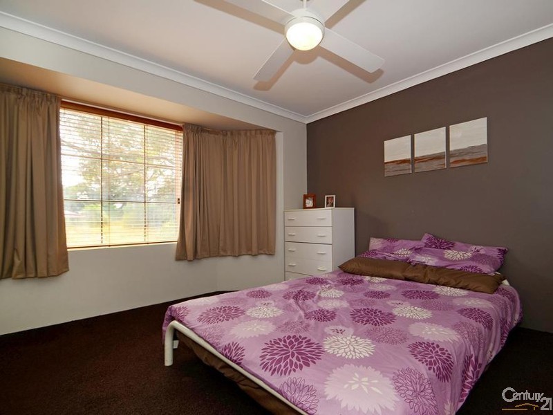 42 Serpentine Way, Stake Hill WA 6181