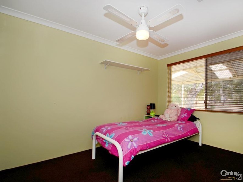 42 Serpentine Way, Stake Hill WA 6181