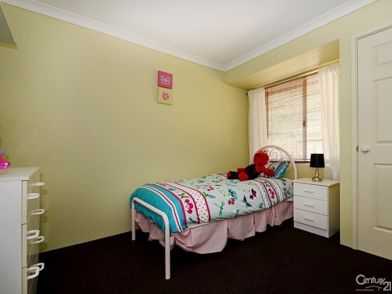 42 Serpentine Way, Stake Hill WA 6181