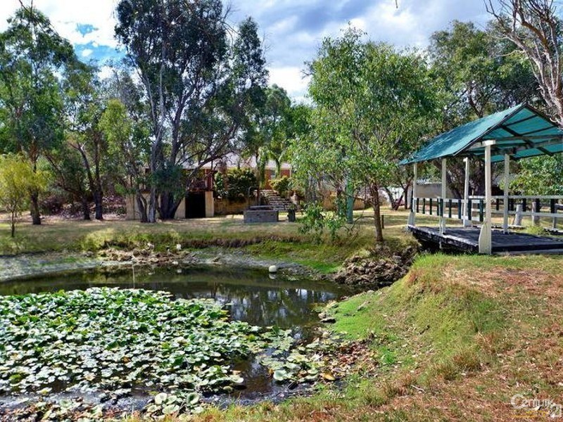 42 Serpentine Way, Stake Hill WA 6181