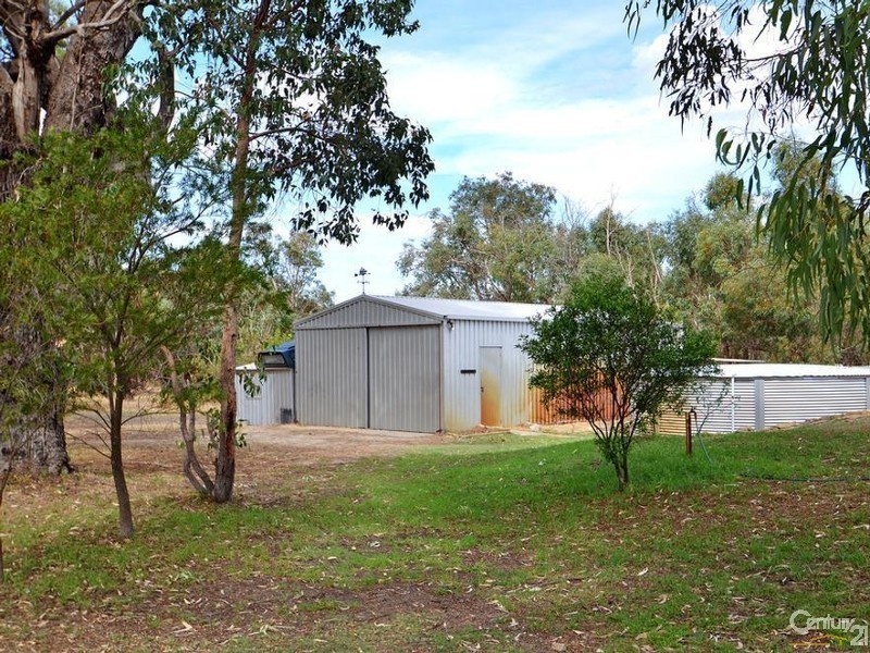 42 Serpentine Way, Stake Hill WA 6181