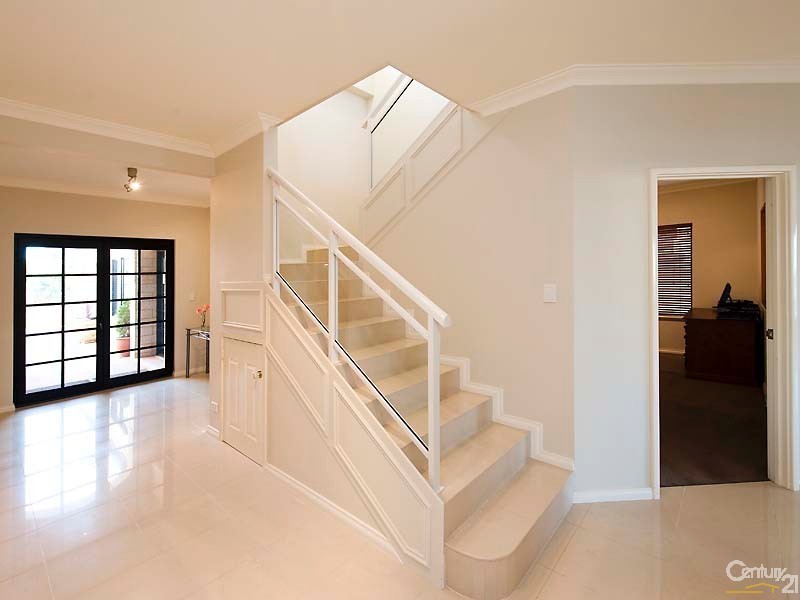 4 Santavea Mews, Halls Head WA 6210