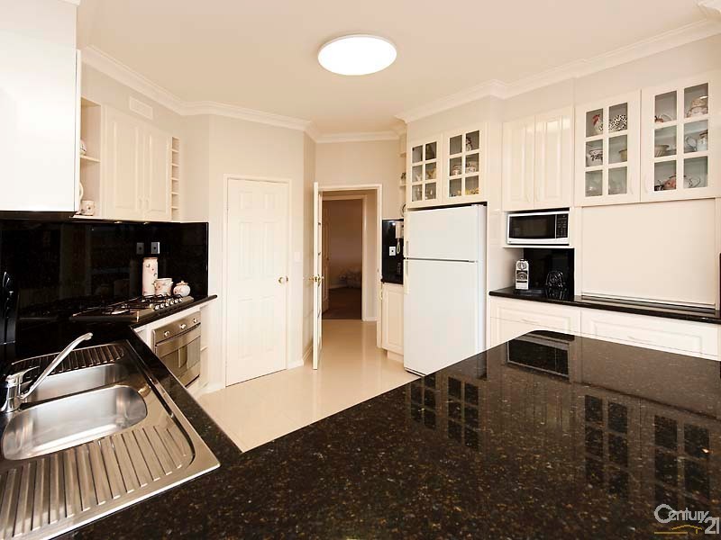 4 Santavea Mews, Halls Head WA 6210
