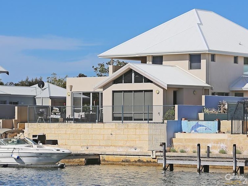 36 Leisure Way, Halls Head WA 6210