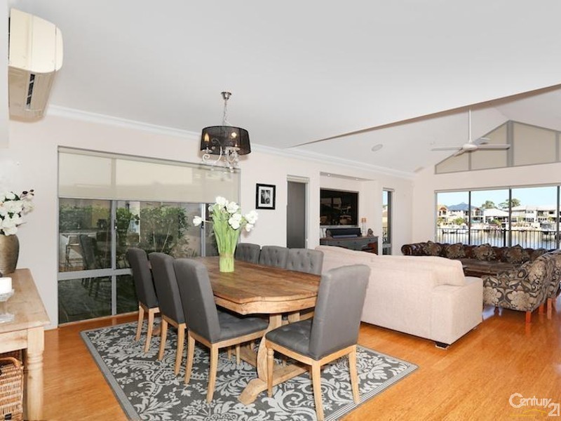 36 Leisure Way, Halls Head WA 6210