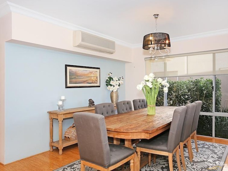 36 Leisure Way, Halls Head WA 6210