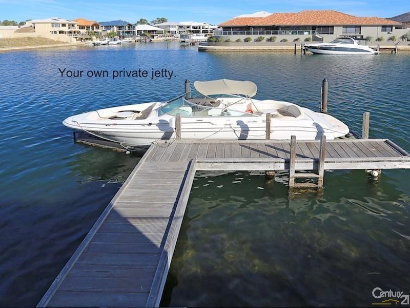 36 Leisure Way, Halls Head WA 6210