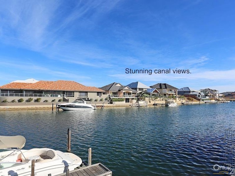 36 Leisure Way, Halls Head WA 6210