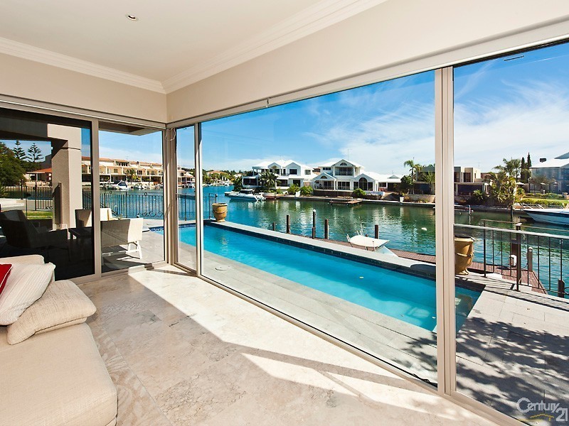 5 Perie Banou Close, Halls Head WA 6210