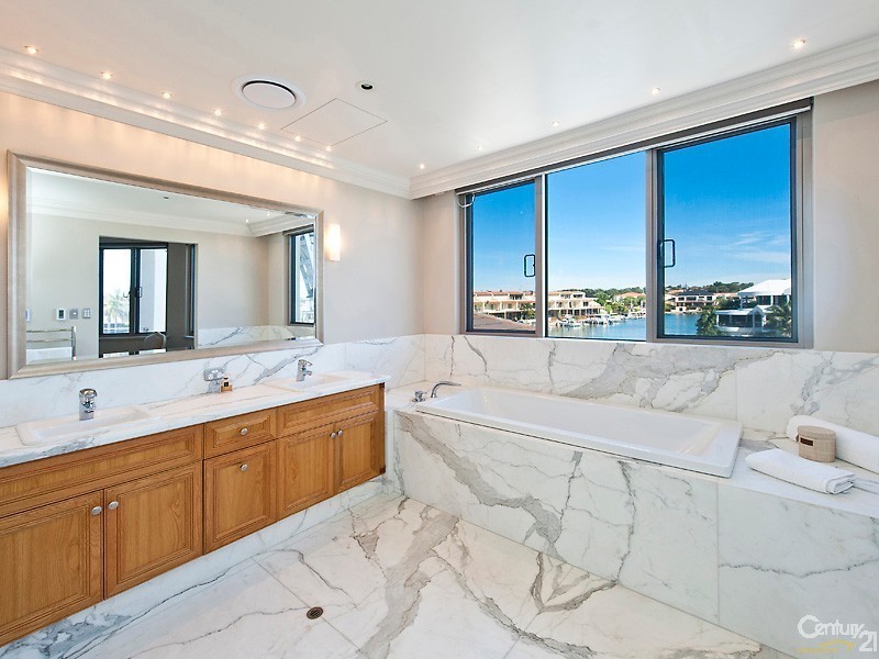 5 Perie Banou Close, Halls Head WA 6210