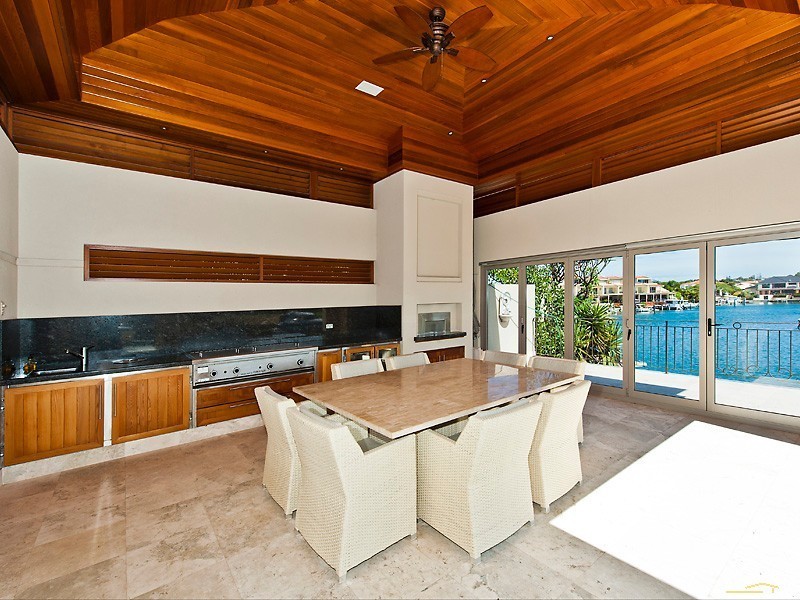 5 Perie Banou Close, Halls Head WA 6210