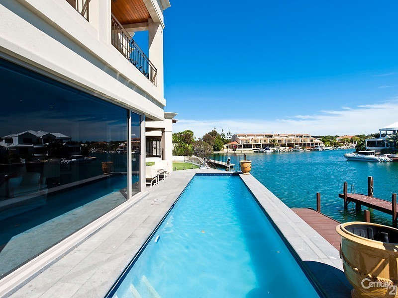 5 Perie Banou Close, Halls Head WA 6210