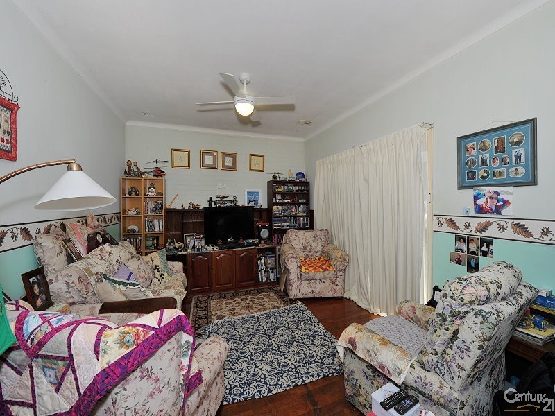 11 Dadger Street, Dudley Park WA 6210