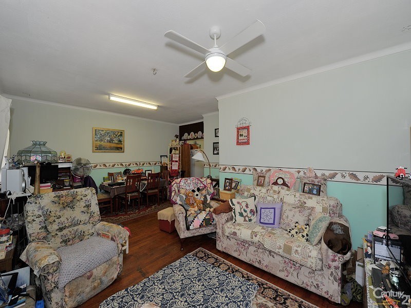 11 Dadger Street, Dudley Park WA 6210