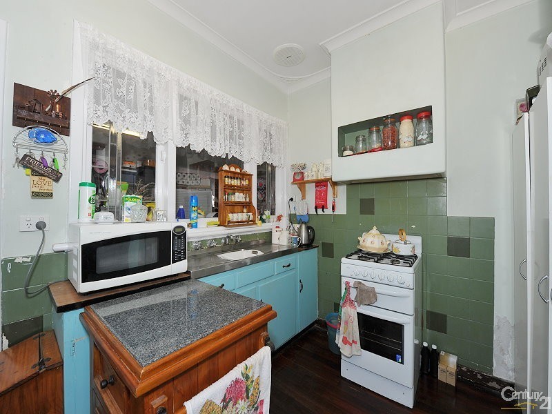 11 Dadger Street, Dudley Park WA 6210