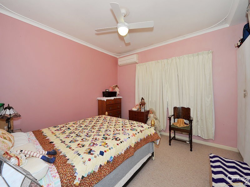 11 Dadger Street, Dudley Park WA 6210