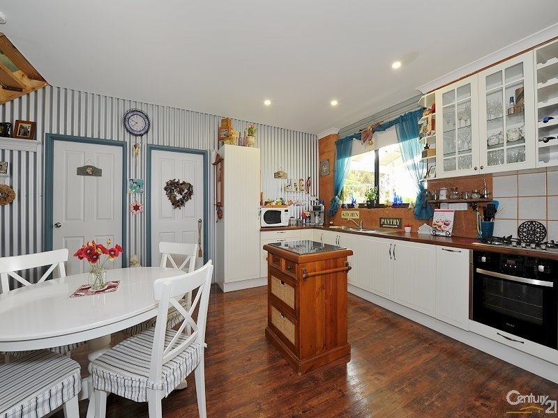 735 Southern Estuary Road, Lake Clifton WA 6215