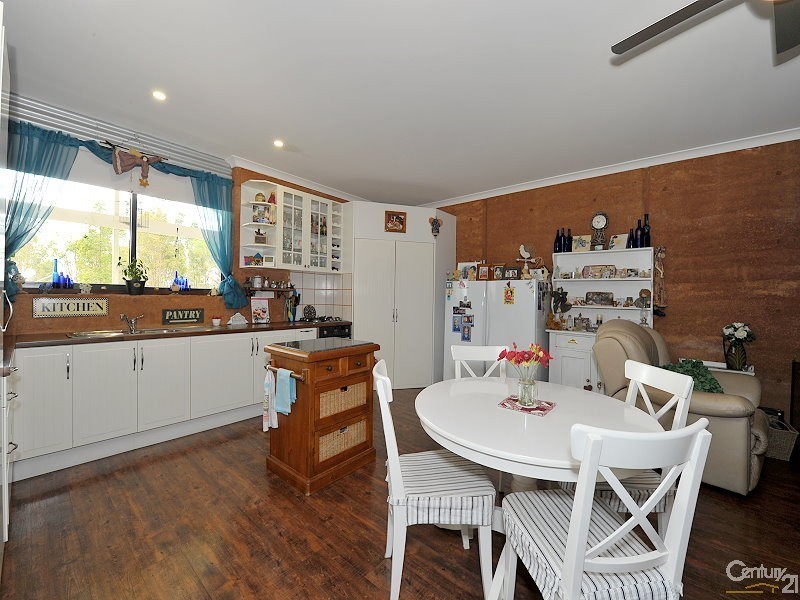 735 Southern Estuary Road, Lake Clifton WA 6215